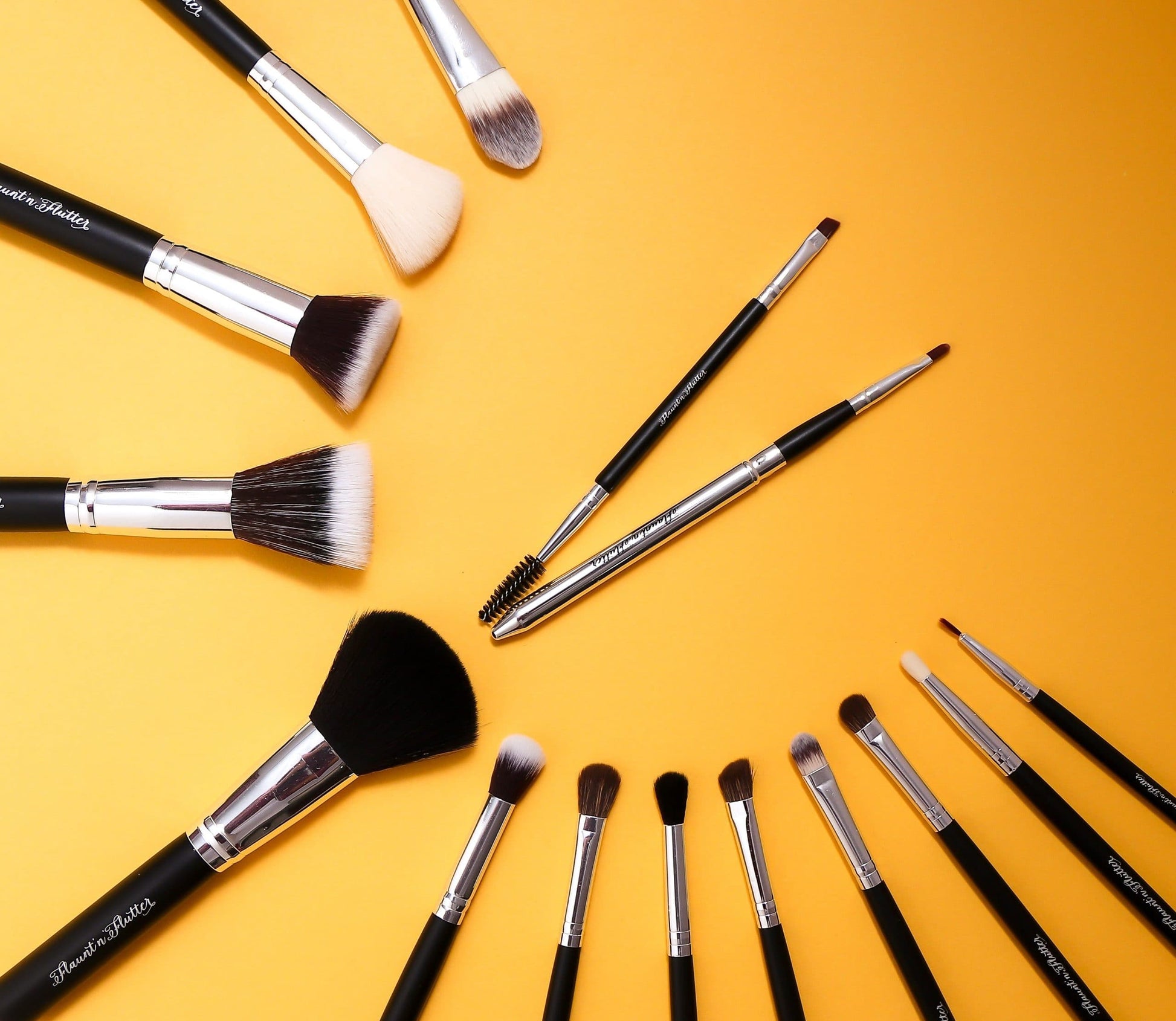 Flaunt n Flutter Essential Makeup Brush Set